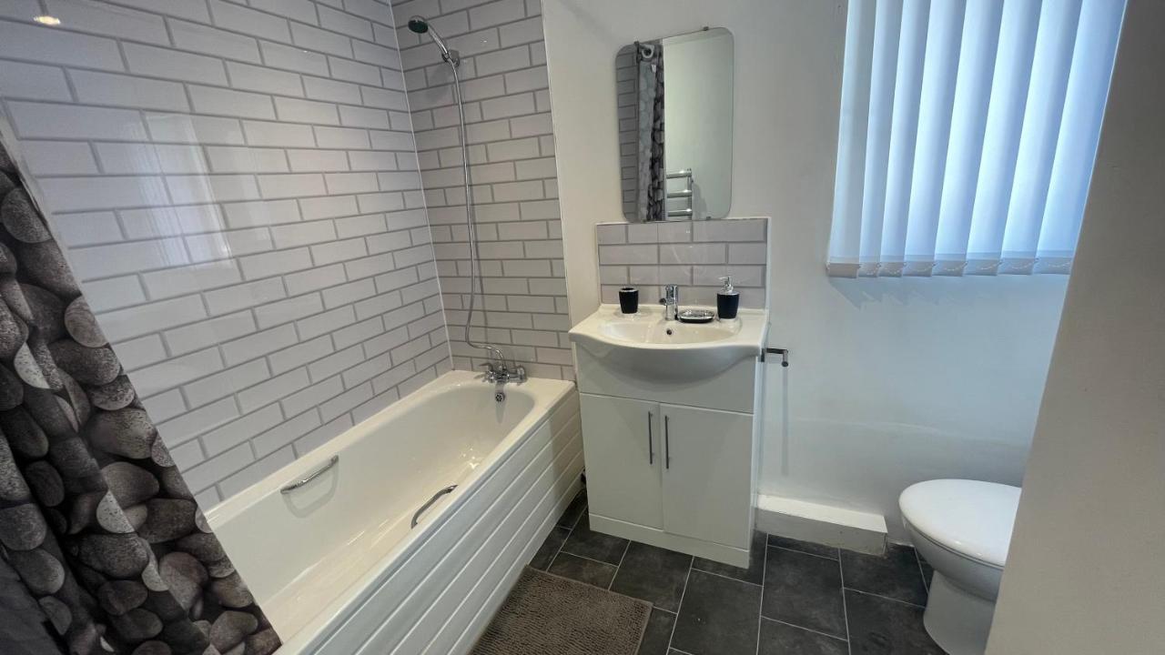 Ryan Air I Bnb - Lfc Apartments Liverpool Exterior foto
